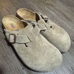 Birkenstock Suede Mules in Taupe